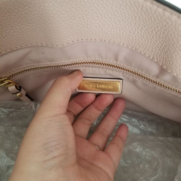 Tory Burch Carson Tote Bag - Picture 6 of 7